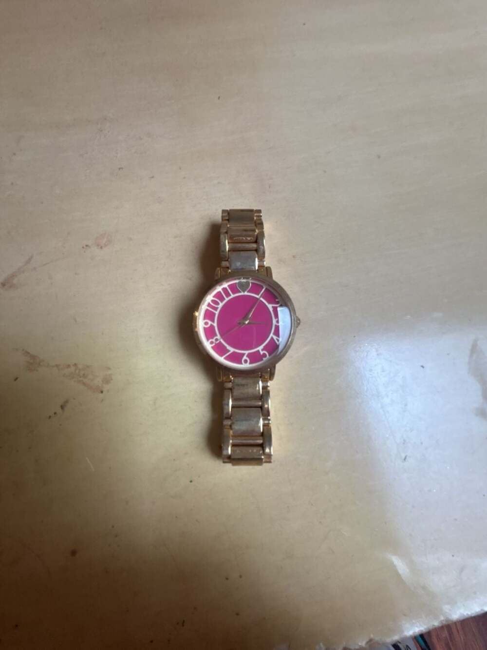 Valletta Gold-tone Women's Fashion Watch with Pink Dial
